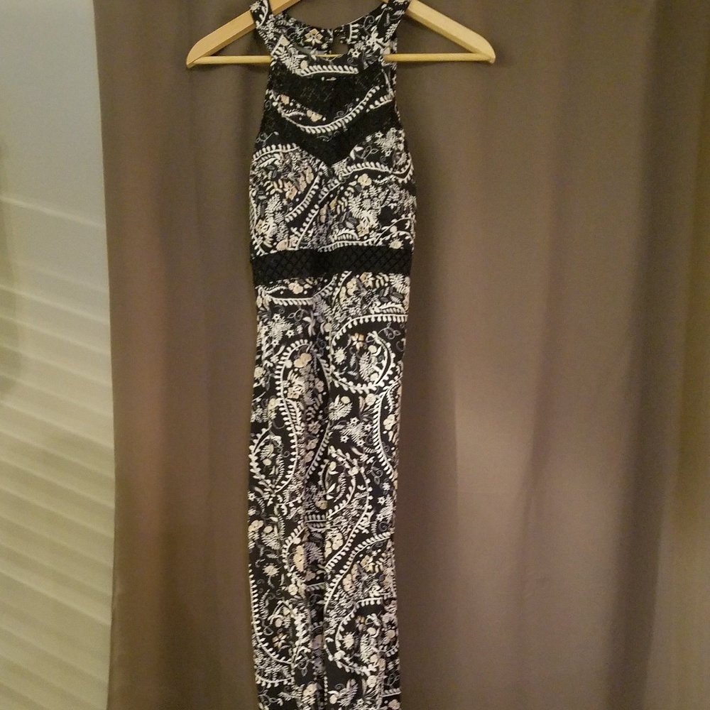 Maxi dress with cutouts